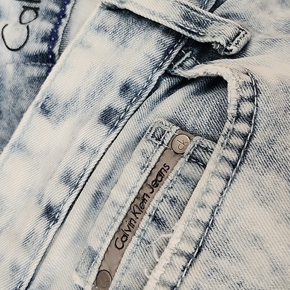 Calvin Klein Slim skinny Button Fly 29x32 Denim Jeans Bleach Dyed Look - Picture 11 of 11